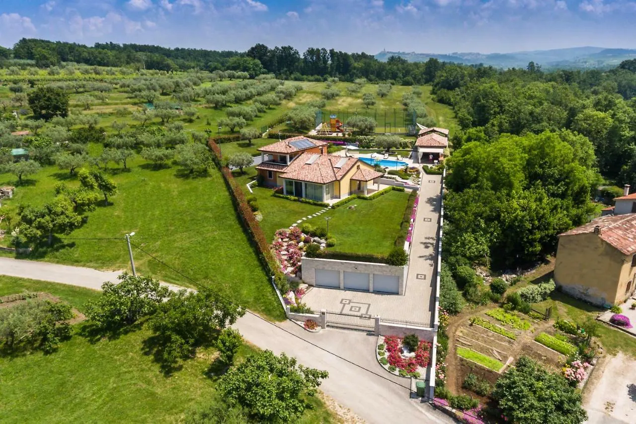 Villa Gioan - Max 18, Private Playground And Sea View 0*, Materada